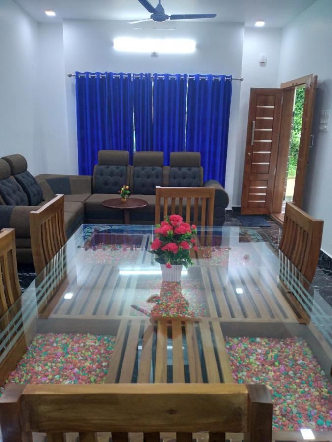 Winterhome Homestay มุนนาร์ ภายนอก รูปภาพ